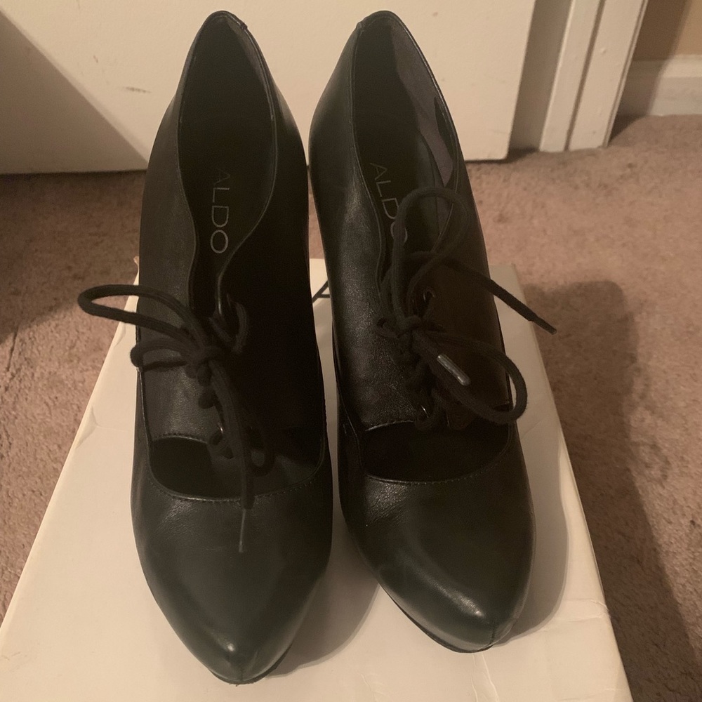 Black Aldo Firlik platform pump